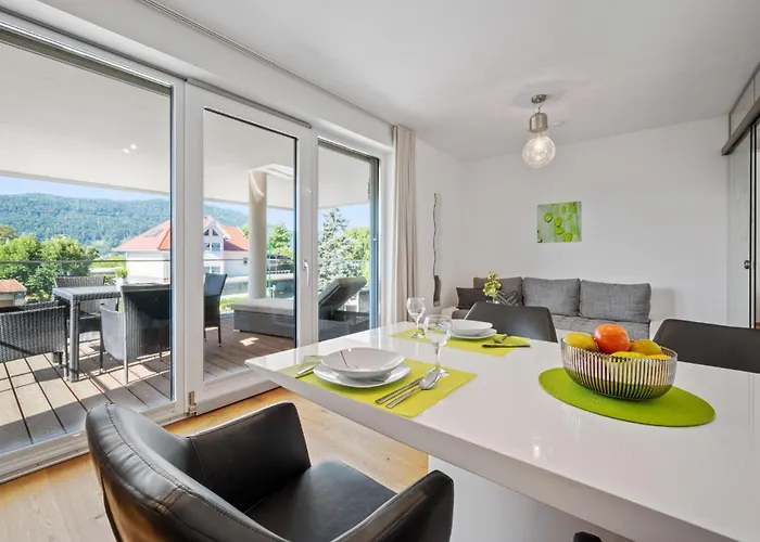 Seeblickwohnung Apartament Pörtschach am Wörthersee